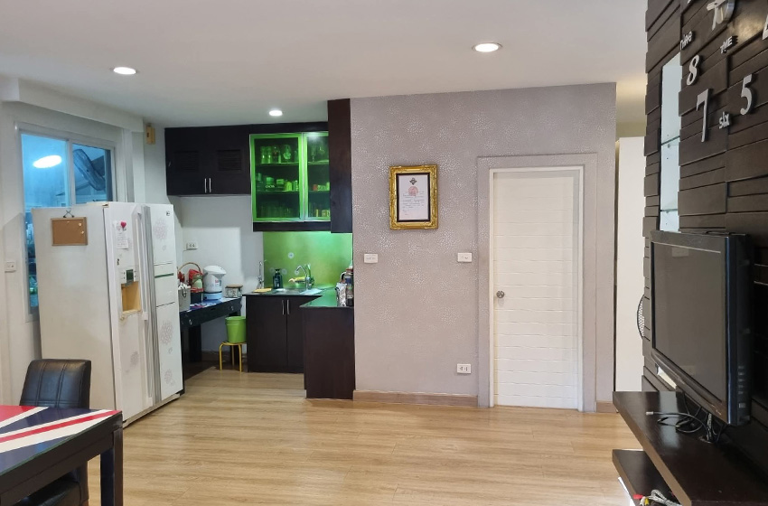 House with Shared Pool in Lat Phrao 